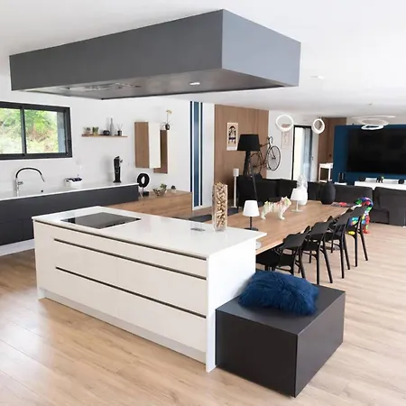 Villa Avec Piscine, Animaux Admis - 6 Pers. - Fr-1-857-73